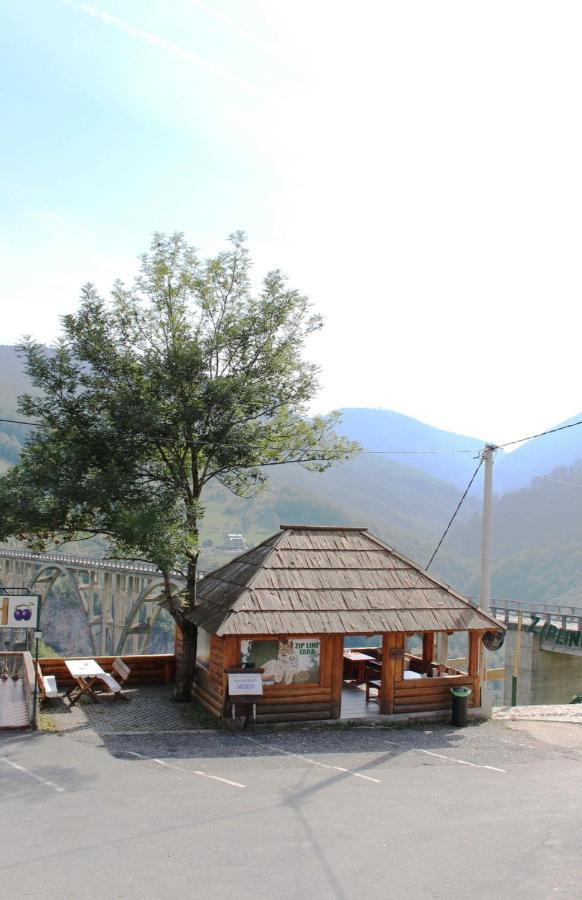 Tara Bridge Castle Hotel Zabljak  Ngoại thất bức ảnh