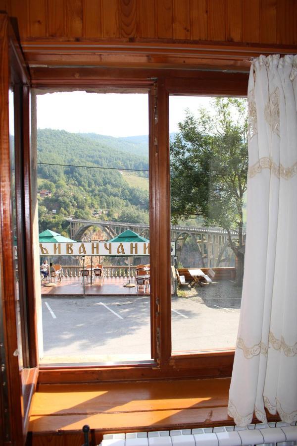 Tara Bridge Castle Hotel Zabljak  Ngoại thất bức ảnh