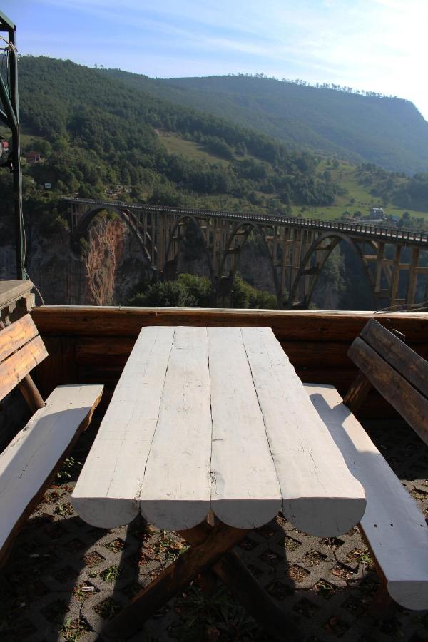 Tara Bridge Castle Hotel Zabljak  Ngoại thất bức ảnh