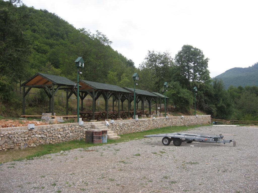 Tara Bridge Castle Hotel Zabljak  Ngoại thất bức ảnh