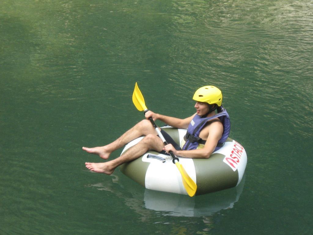Tara Bridge Castle Hotel Zabljak  Ngoại thất bức ảnh